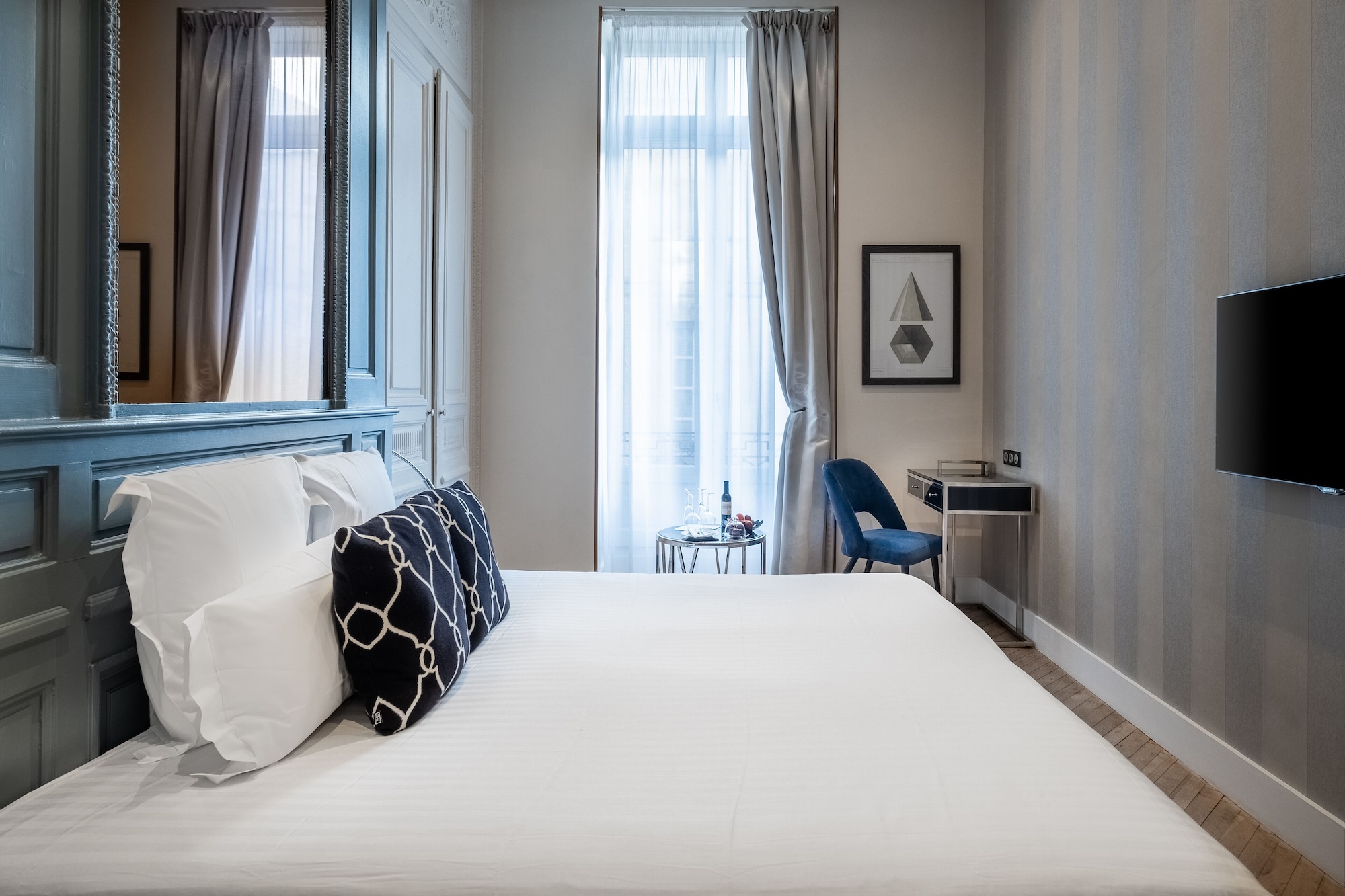 ELEGANT, STANDARD, DOUBLE BED
