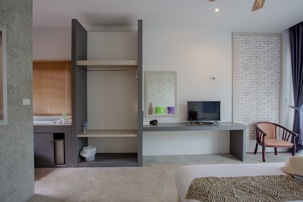 Amantra Lake View 62/72