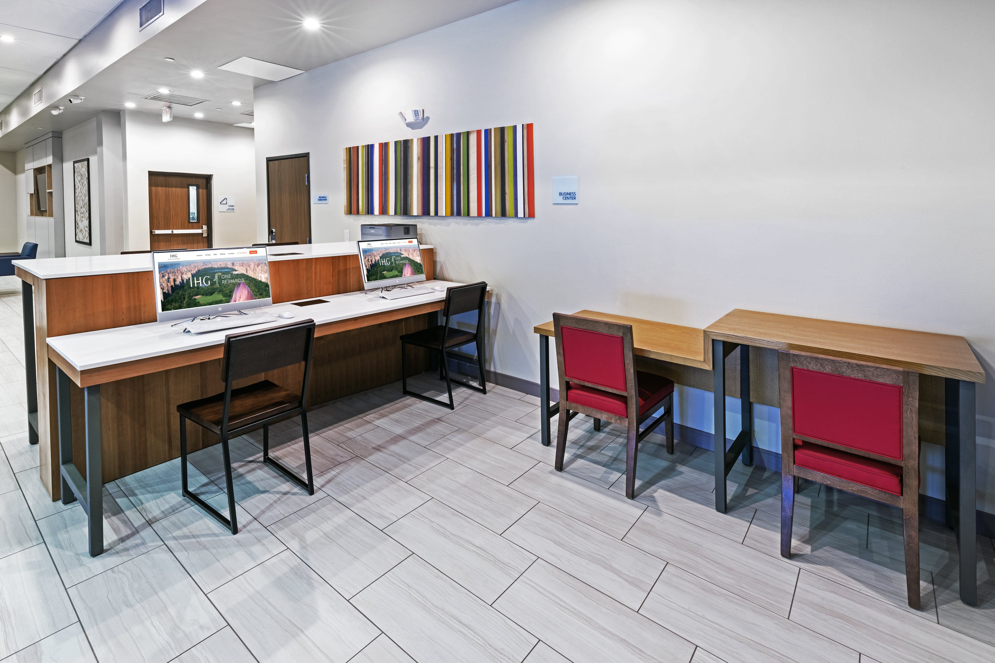 Holiday Inn Express & Suites Houston - N Downtown 39/48