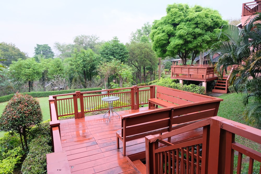 Valley Garden Resort 35/50