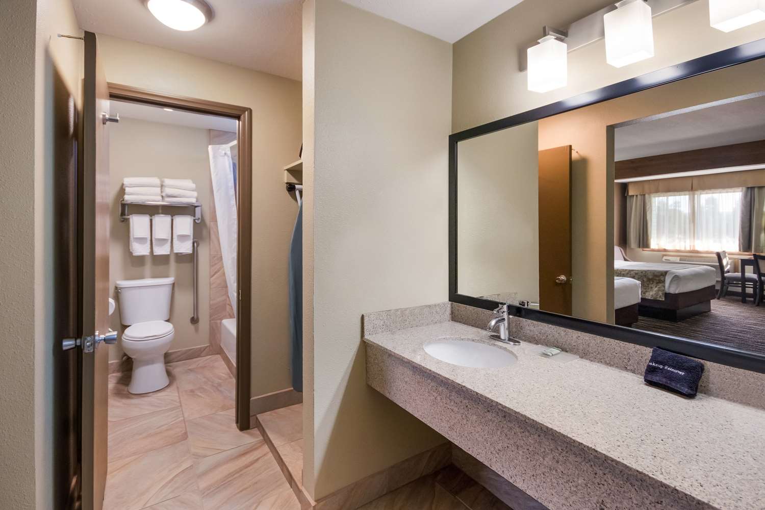 Room, Queen Bed, Best Western Weston Inn 5/5