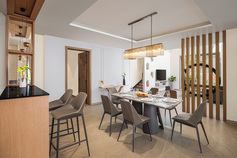 ELIVAAS Cloud 7 4 BHK Villa with Pvt Pool 67/72