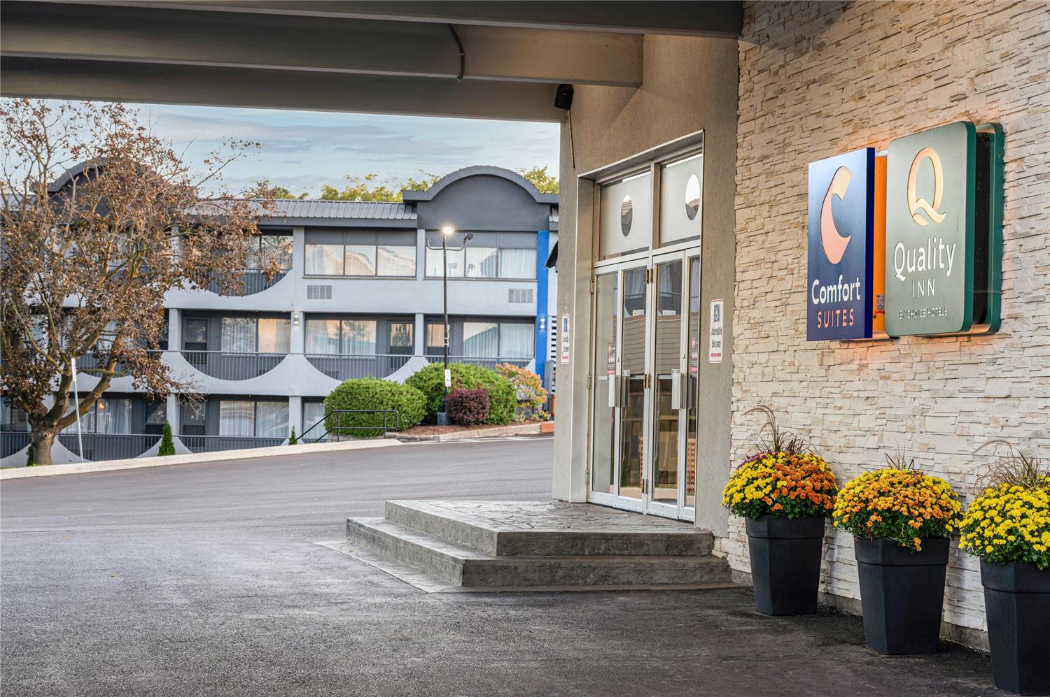 Quality Inn & Conference Centre Kingston Central 46/49
