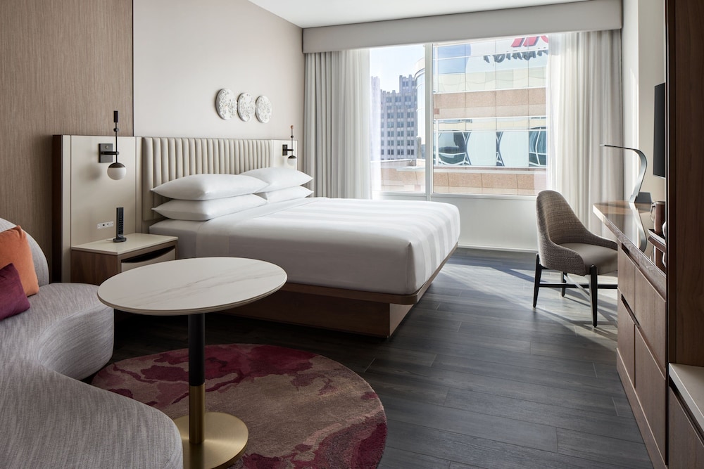 Club, King Bed, Club Floor