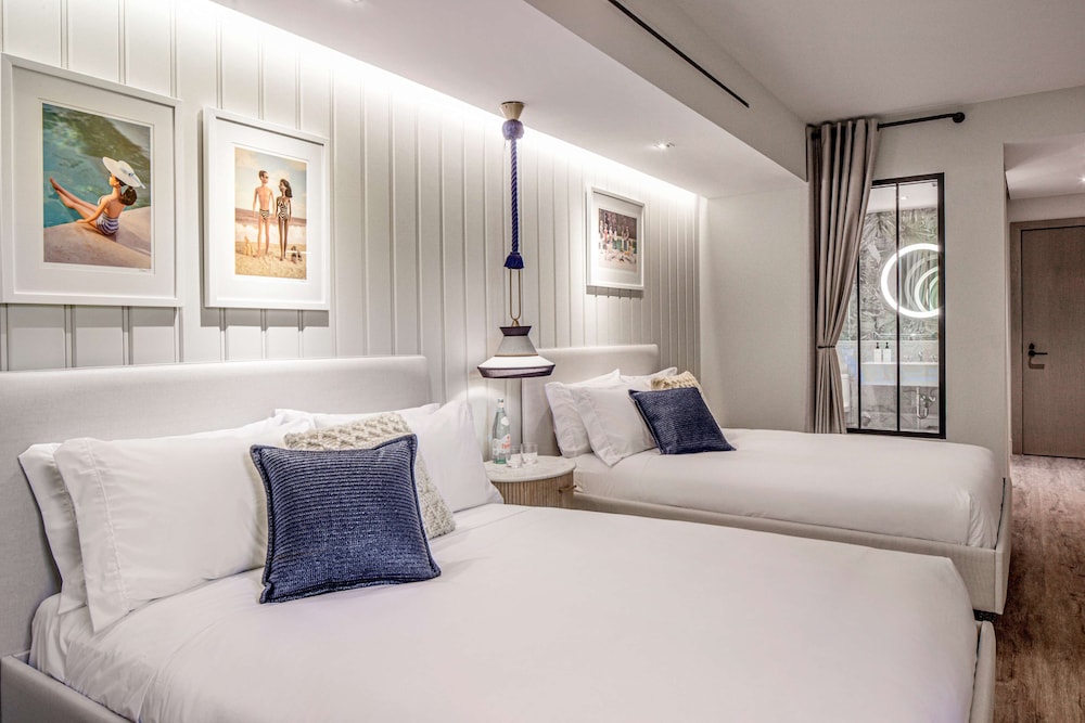 The Ray Hotel Delray Beach, Curio Collection by Hilton 24/62