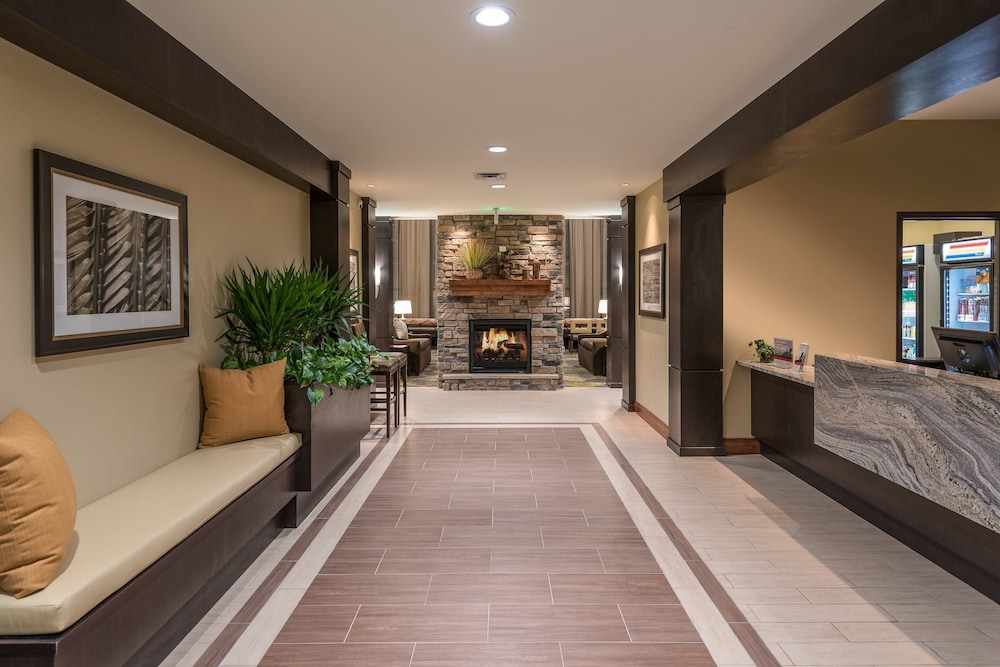 STAYBRIDGE SUITES EAU CLAIRE - ALTOONA 5/67