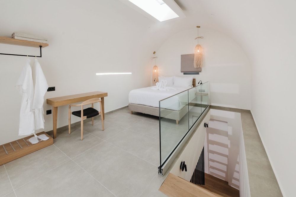 Zen, Suite, Queen Bed, Sea View, Two Story, Sofa, Private Pool، Evexia Boutique Hotel & Spa - Adults Only 7/10