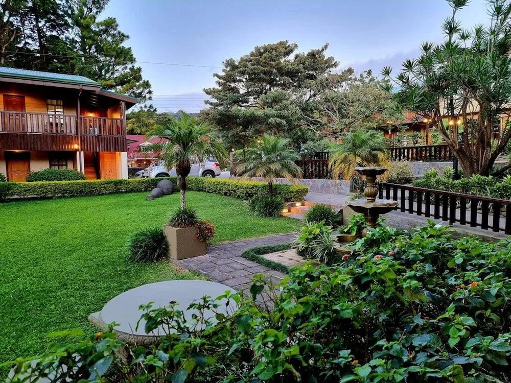 Monteverde Country Lodge 62/72