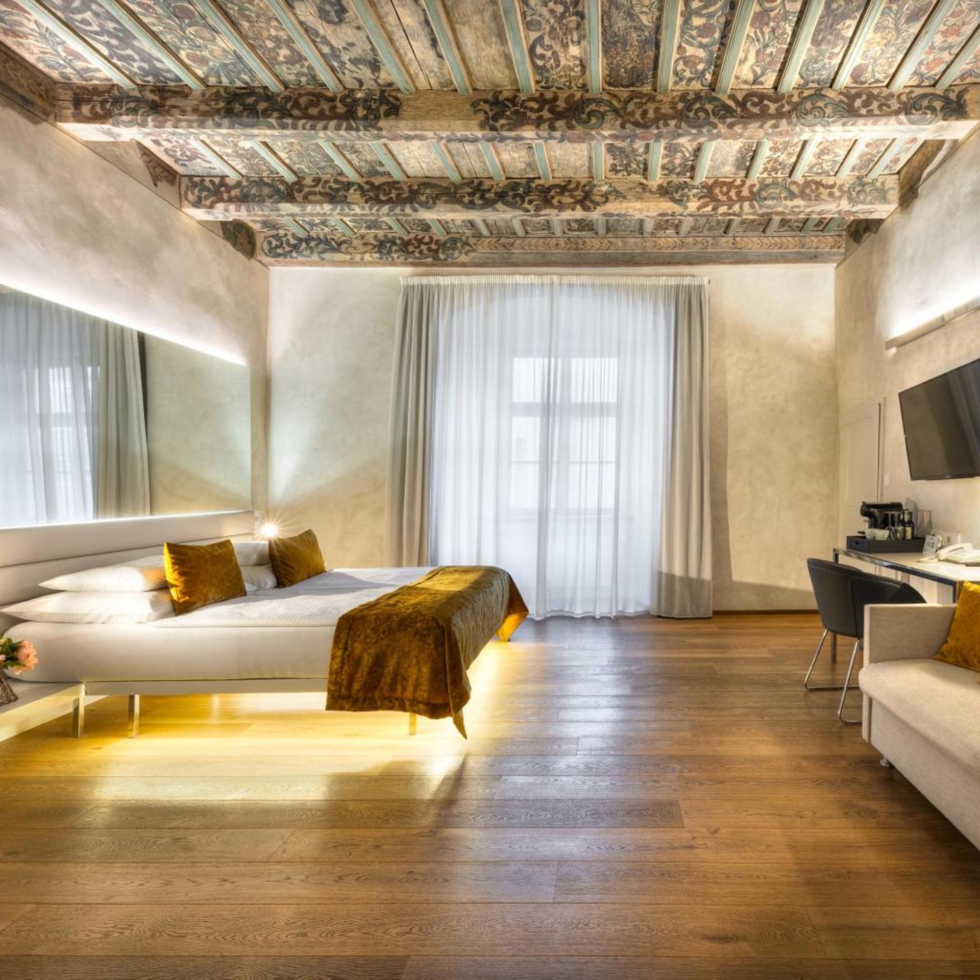 Room, Quadruple, Bathtub