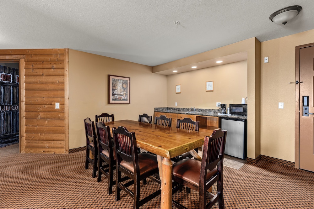 The Lodge at Brainerd Lakes, Trademark Collection by Wyndham 45/59