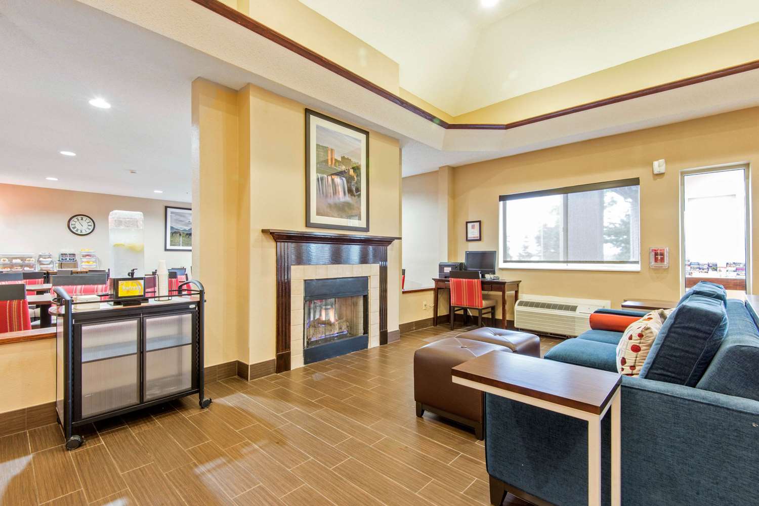 Comfort Suites Rochester Henrietta University Area 21/40