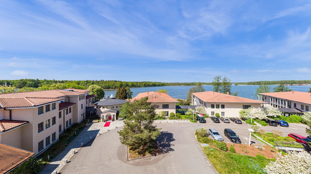 Seehotel Rheinsberg 42/45