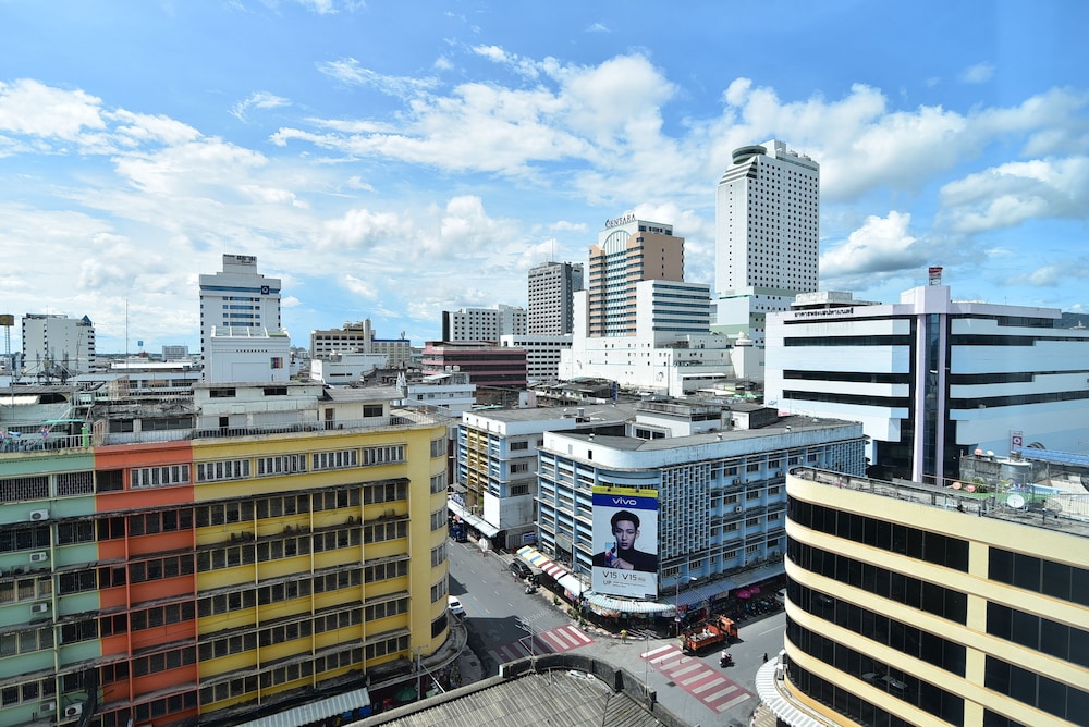 ALOHA HOTEL HAT YAI 58/66
