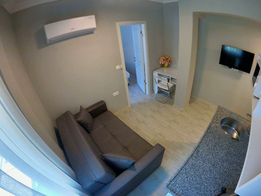 MirAlya Homes 17/24