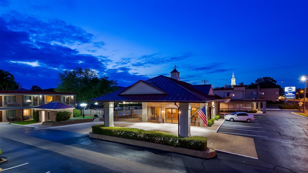 Best Western Winners Circle 3/27