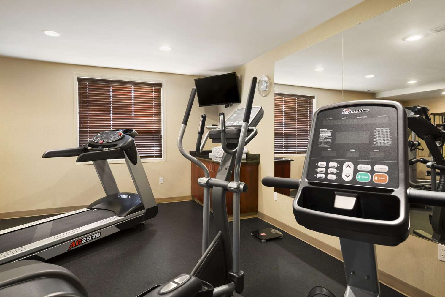 Ramada By Wyndham Edson 4/9
