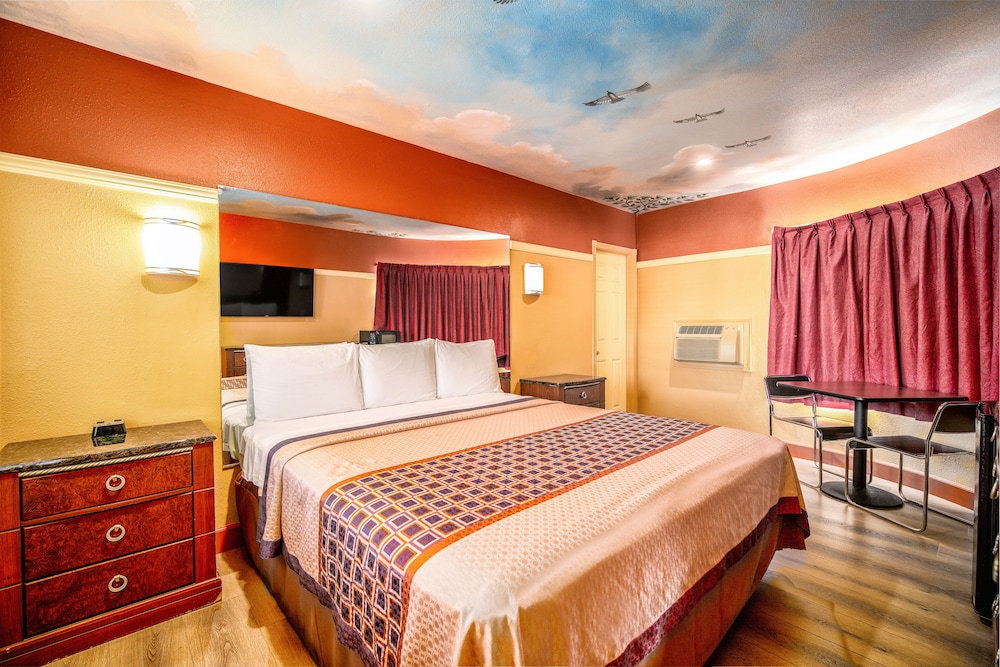 Geneva Motel 13/48