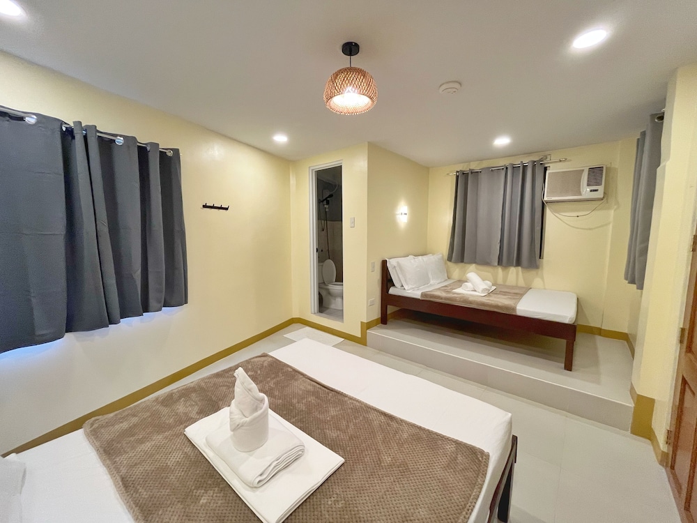 Zuric Pension Coron 22/54