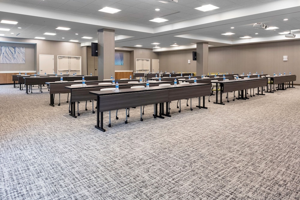SpringHill Suites by Marriott Durham City View 27/33