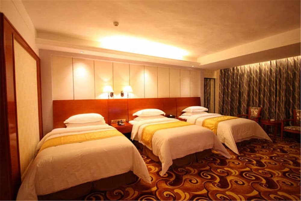 Victoria Hotels 7/18