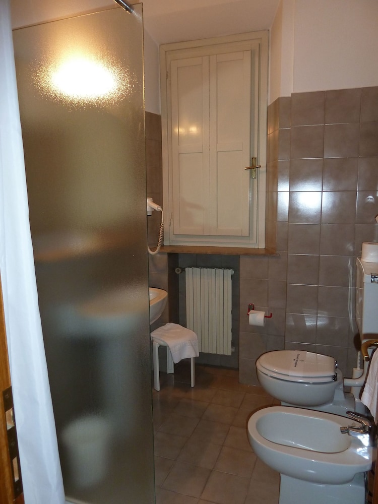Albergo Reggio 38/63