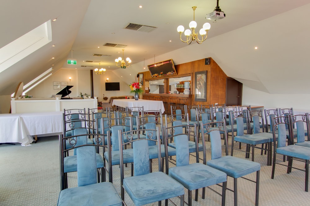 CLARE VALLEY MOTEL 46/62