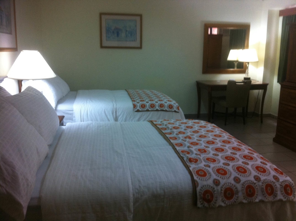 Micro Hotel Condo Suites 6/25
