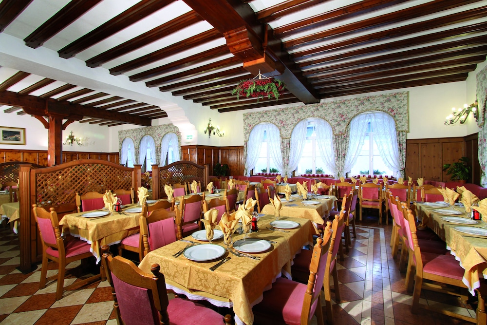 Schloss Hotel & Club Dolomiti 39/50