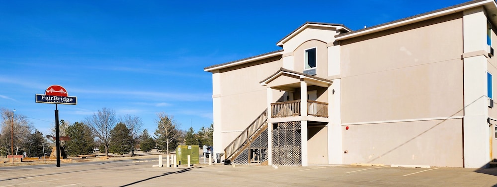 Days Inn by Wyndham Canadian 21/23