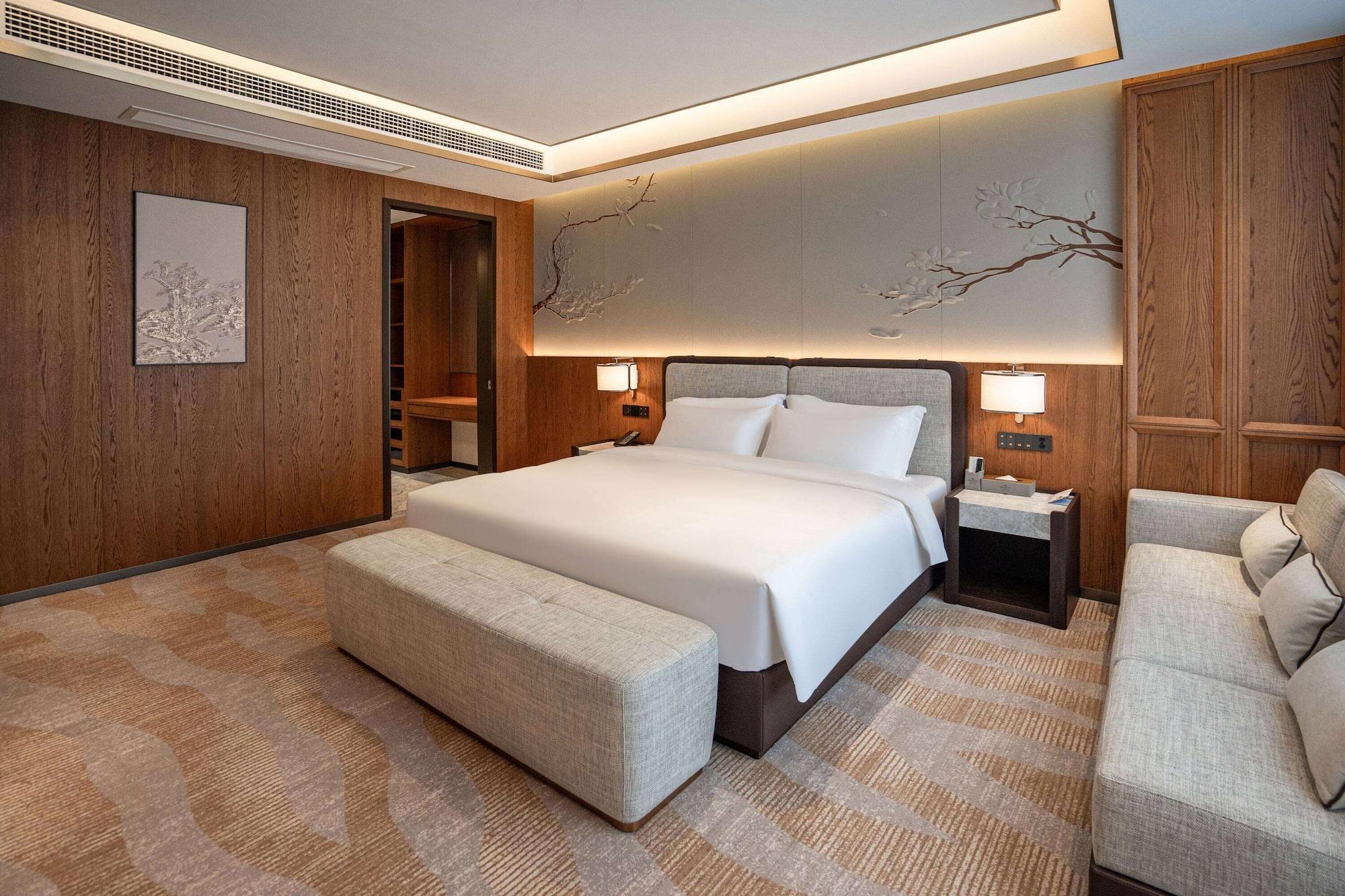 Howard Johnson by Wyndham Jufu Plaza Jinxi 14/30