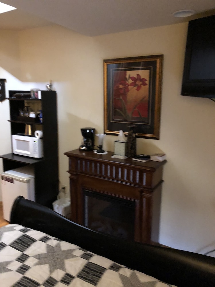 All Seasons Inn Eureka Springs 38/50