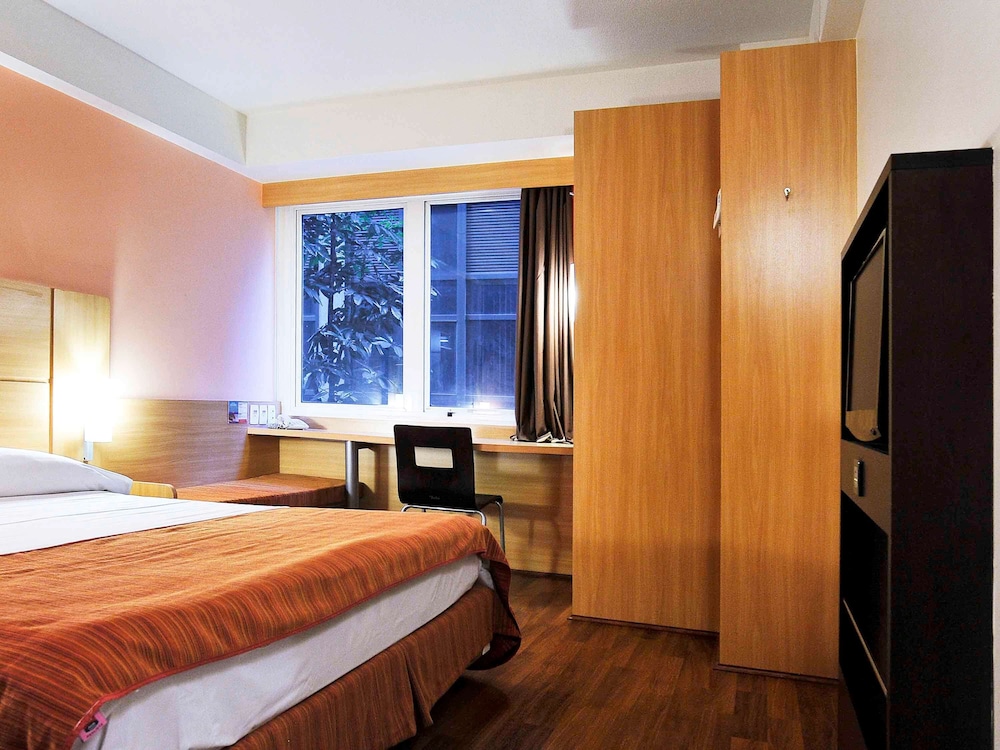 Ibis Sao Paulo Paulista 11/66