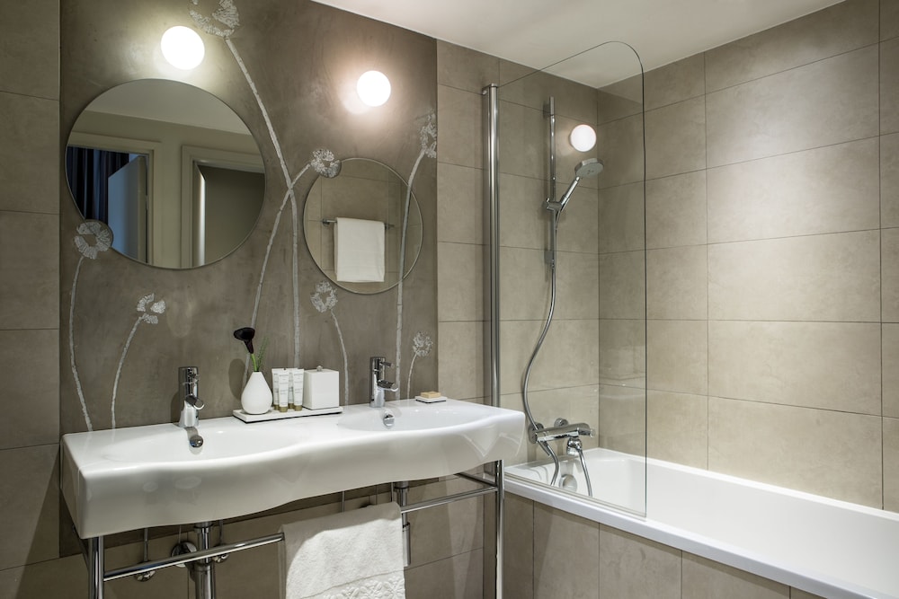 Hotel Parc Saint Severin 33/63