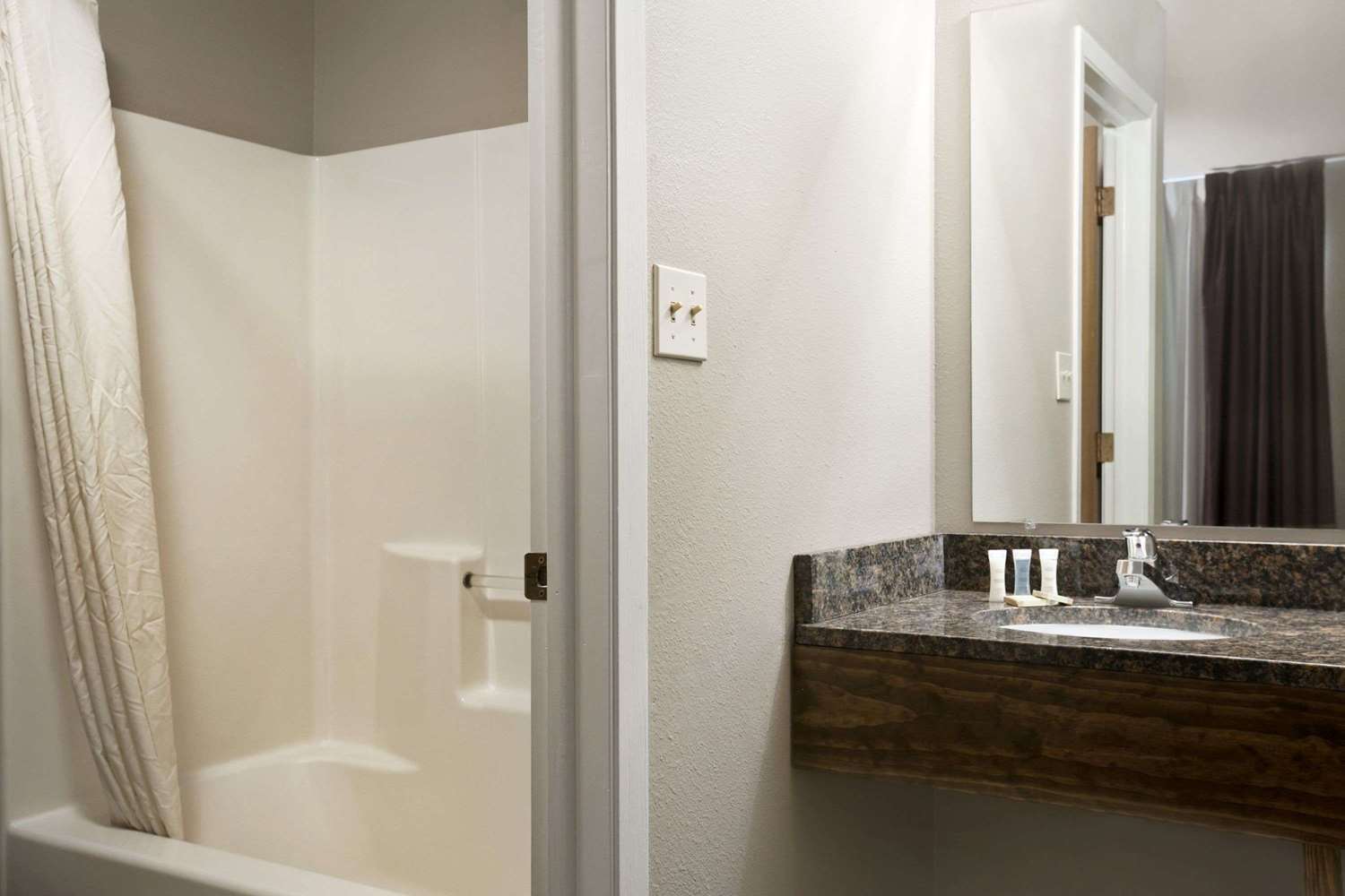 Super 8 by Wyndham Pocatello 25/25