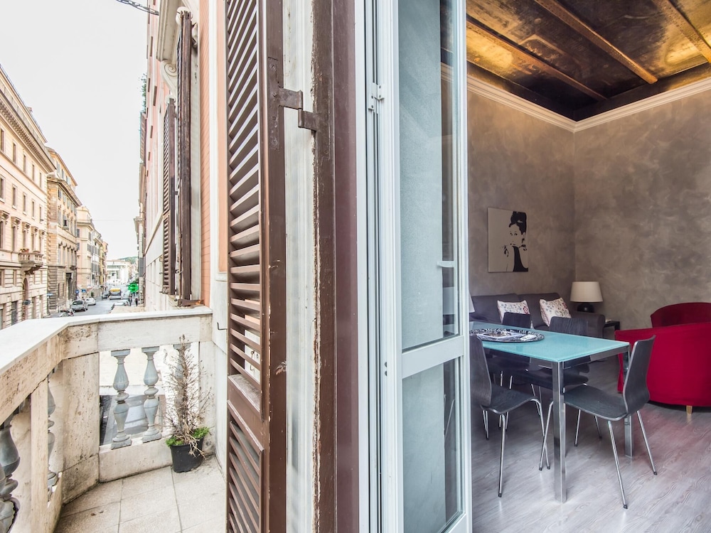 RSH Ara Pacis Enchanting Apartment 1/18