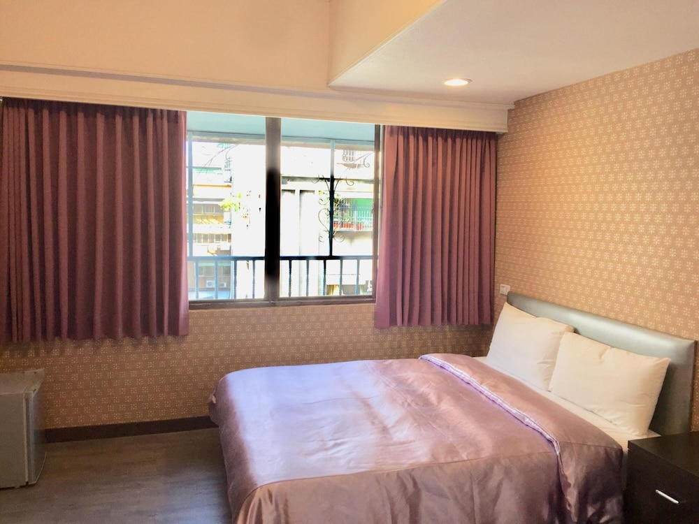 One Plus One Hotel 33/47