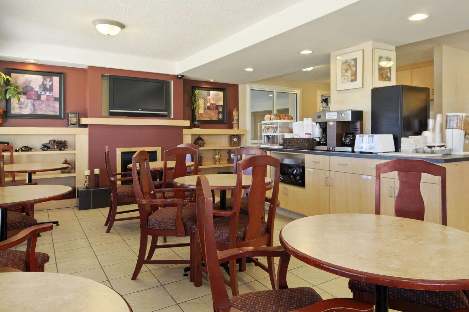 Super 8 By Wyndham Lethbridge 24/33