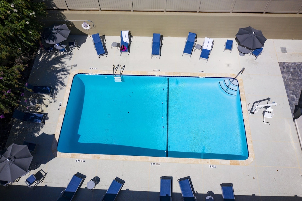 Holiday Inn Express Athens University Area 32/56