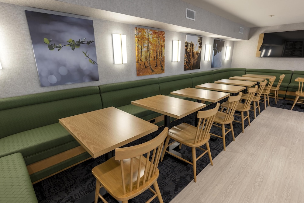 Sonesta ES Suites Lafayette Airport 39/56