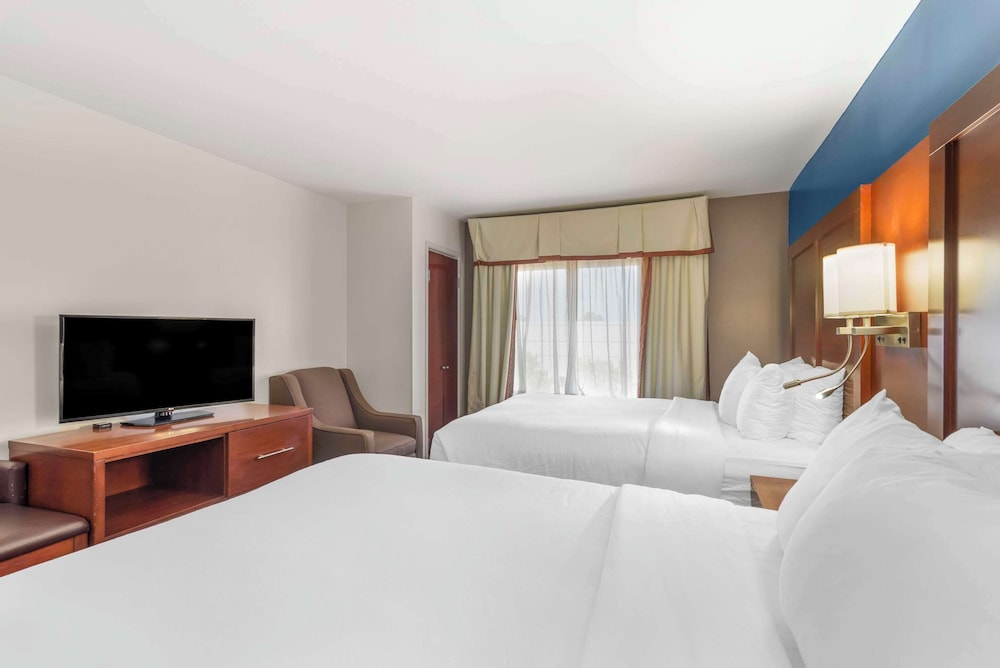 SUITE, 2 QUEEN BEDS