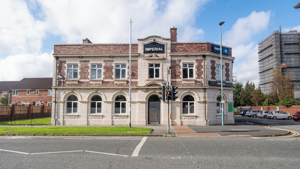 IBI Imperial Salford (ex Trivelles Hotel Manchester - Cross Lane) 57/62