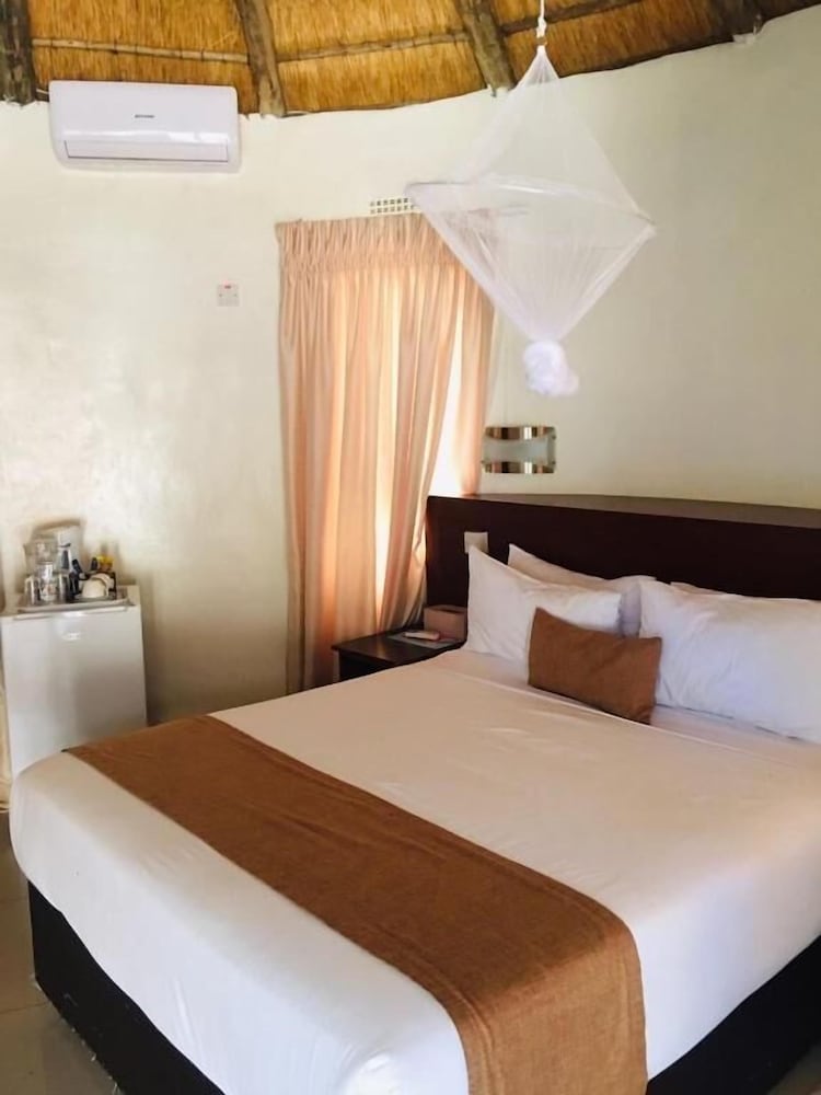 Nkanga Hotel 12/43