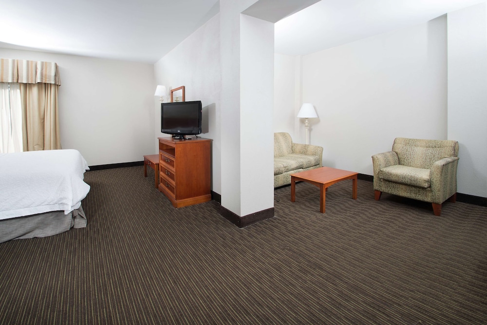 Hampton Inn Linden 41/75