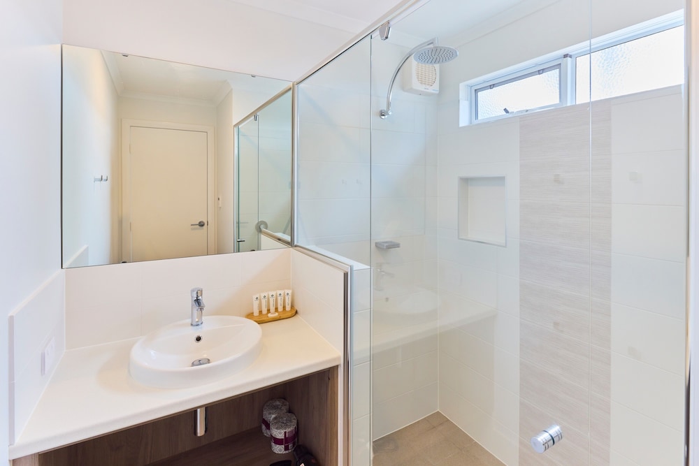 2 Bedrooms, Pool, Villa, 1 Queen and 1 Single Bed, Bunk Bed