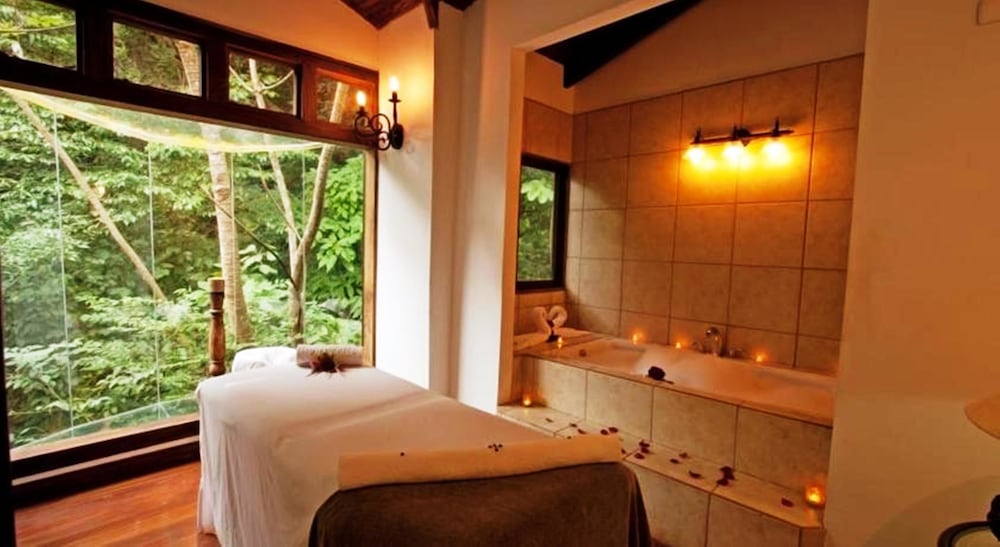 Borinquen Thermal Resort 24/50