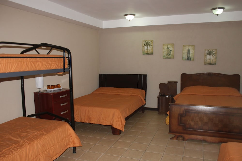 Hotel Santa Maria Inn 39/56