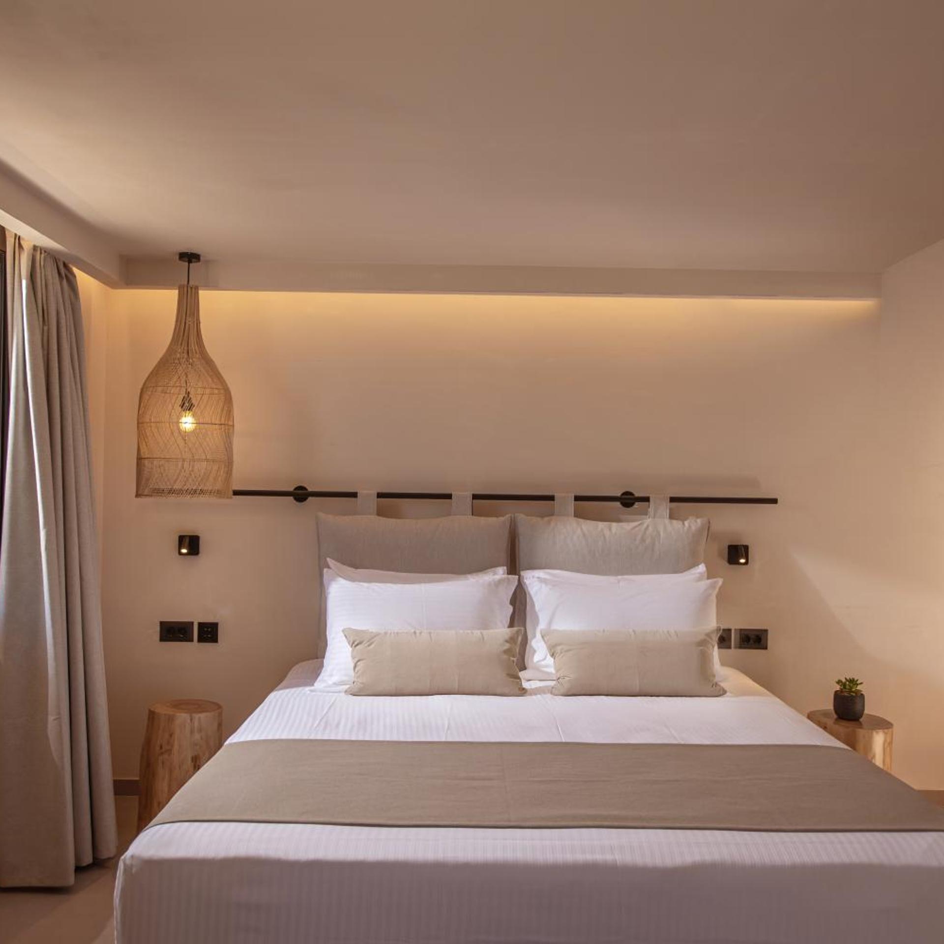 Double Room Superior, Indigo Suites Collection 2/9