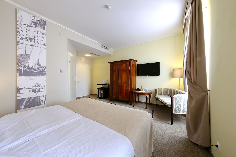 Angelo D Oro Hotel 28/68