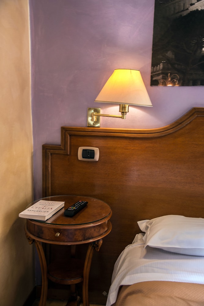 Hotel Kent Roma 57/63