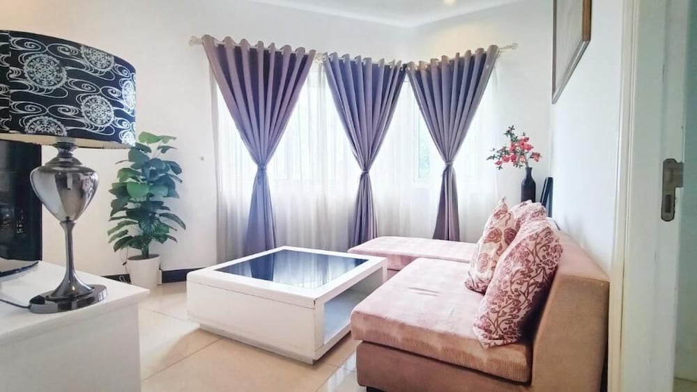 Queen Central Apartment-Hotel 23/26